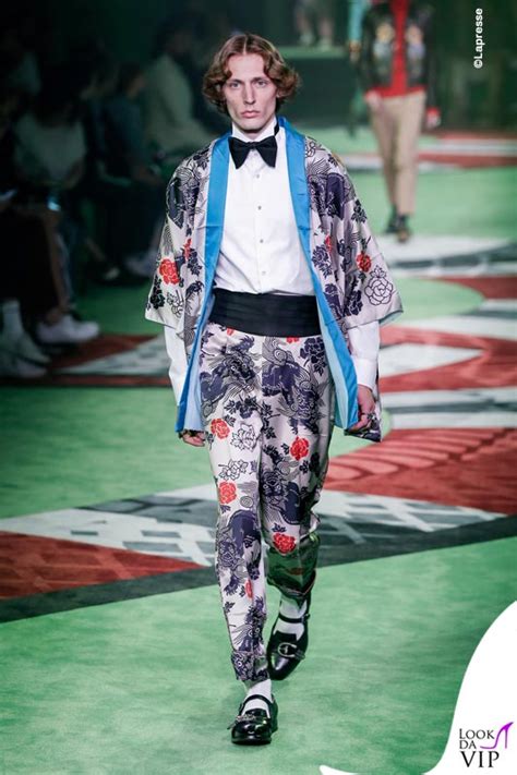 gucci sfilata uomo a-i 2017-18|Gucci Fall 2017: Men's and Women's Show [PHOTOS] .